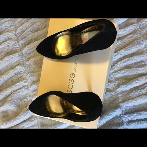 SOLD! BCBGeneration- BG-Putnam suede pumps - Picture 6 of 8